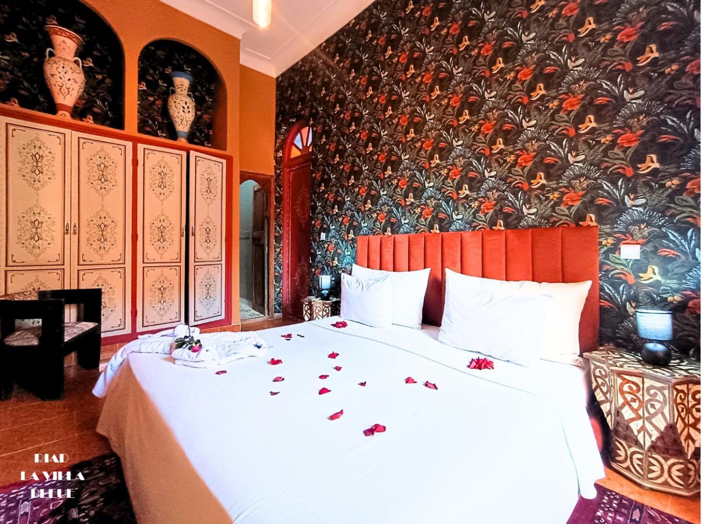 Riad La Villa Bleue & Spa Marrakesh Exterior photo
